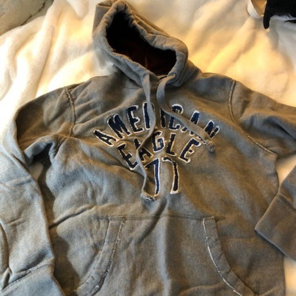 American Eagle Hoodie - Men’s Medium